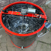 Медогонка 4х рамочная нержавеющая AISI 304 РКС, (кассета и ротор сварные Нж.) с эл. приводом 12в, кран нж 